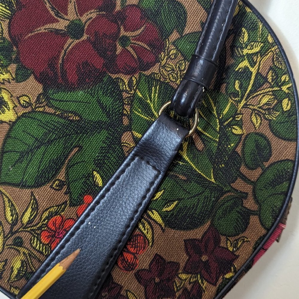 Vintage‎ 60's Bag Tapestry Satchel MCM Floral Travel Carpet Celebrity New York - Picture 8 of 14